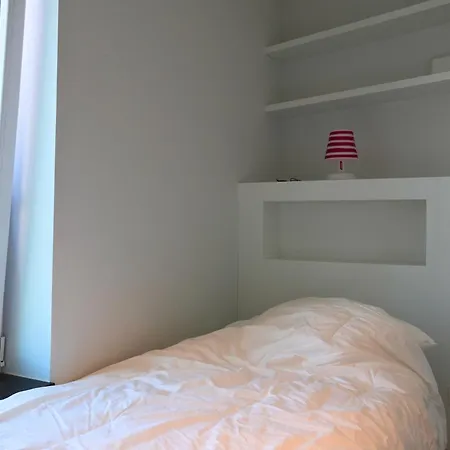 Vue Latérale 2 Moderne à By La Conciergerie Apartamento *
