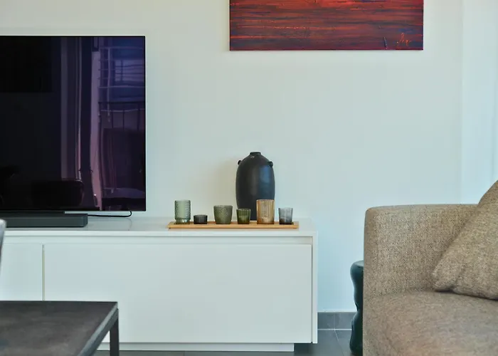 Vue Laterale 2 Moderne A By La Conciergerie *